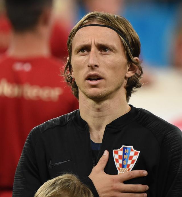 上海海港夺冠背后是穆斯卡特的战略放弃与坚守，成功卫冕中超冠军。