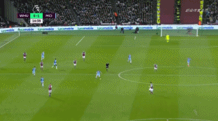 翻修球场，“连滚带爬”为的是“从从容容”